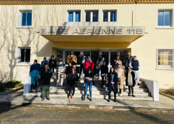 Souad Zitouni emmène des jeunes vauclusiens à la découverte de la BA115