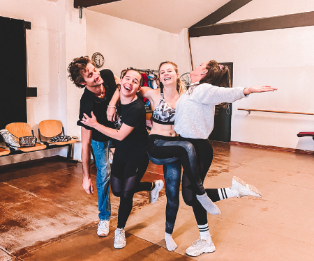 (Vidéo) Avignon, L’ArtScène promeut les futurs artistes !