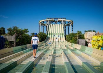 Monteux : Wave island lance le recrutement de 300 emplois saisonniers