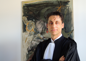 A partir de quand un(e) collègue un peu trop entreprenant(e) est-il ou elle en train de vous harceler sexuellement ?