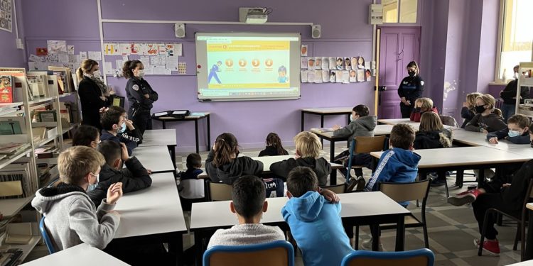 Villeneuve-lès-Avignon : un ‘permis internet’ pour assurer la sûreté des enfants