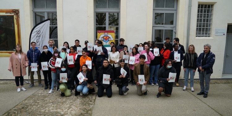 Carpentras, la Ville aide 35 jeunes à passer le permis de conduire