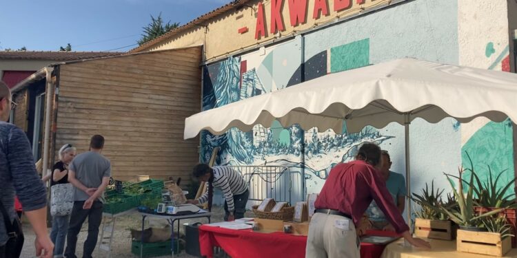 Châteauneuf-de-Gadagne : Akwaba fait son marché 100% local tous les vendredis