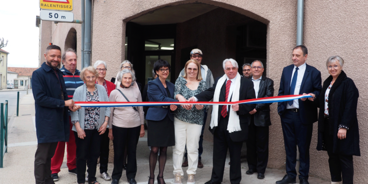 Grand Delta Habitat à Visan, inauguration de la salle de convivialité la Coconnière