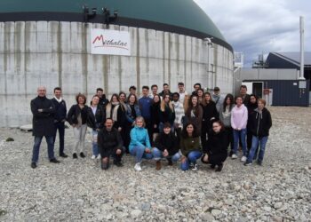 Les étudiants du lycée Pétrarque découvrent le site de méthanisation Méthavéore