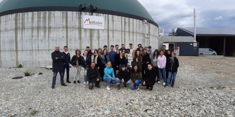 Les étudiants du lycée Pétrarque découvrent le site de méthanisation Méthavéore
