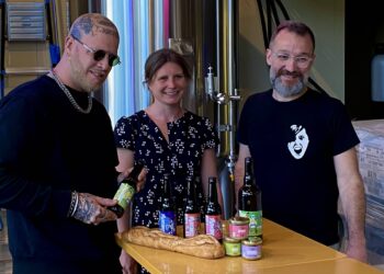 La Comédienne crée une bière acidulée à la poire pour le printemps