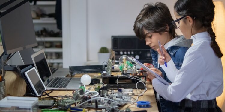 ‘Yes we code!’ : les collégiens du Vaucluse concourent pour le meilleur projet numérique