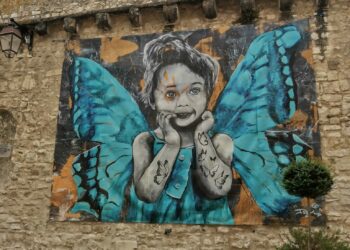 Galerie Artophage : ‘la rue est vers l’art’ à Pernes-les-Fontaines