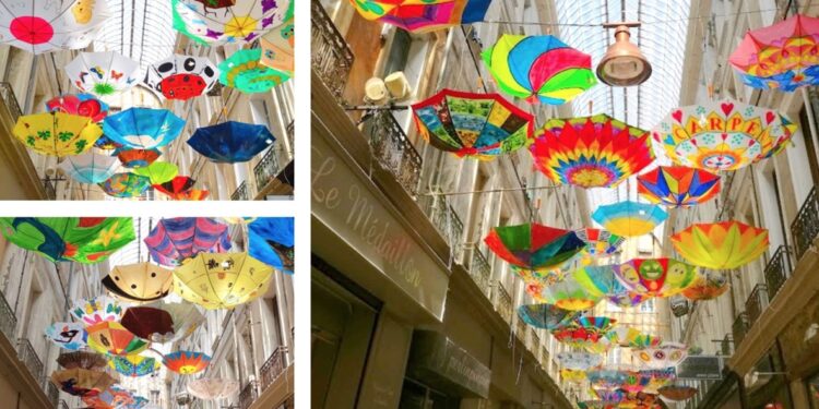 Carpentras : 100 parapluies viennent décorer le passage Boyer