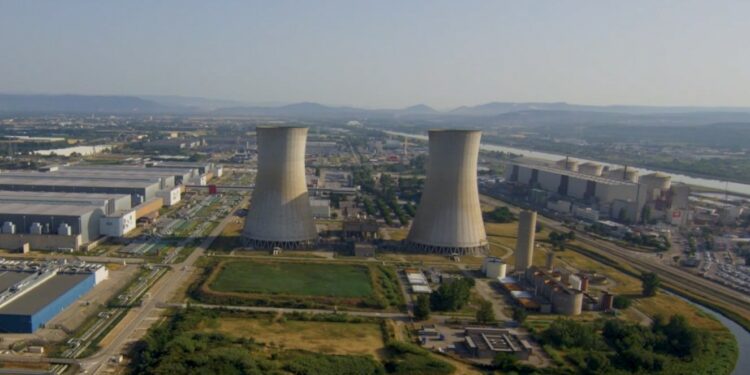 Les tours de Tricastin vont être démolies à partir de 2024