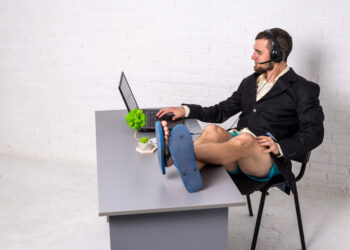 Pic de chaleur et tenue vestimentaire : que peut-on imposer aux salariés ?