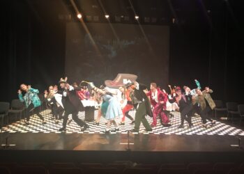 Retrouvez Alice au pays des merveilles ce soir et demain au Théâtre Benoît XII à 20h à Avignon