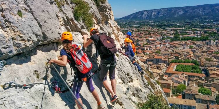 (Vidéo) Cavaillon : la Via Ferrata mise en lumière pour faire rayonner la ville