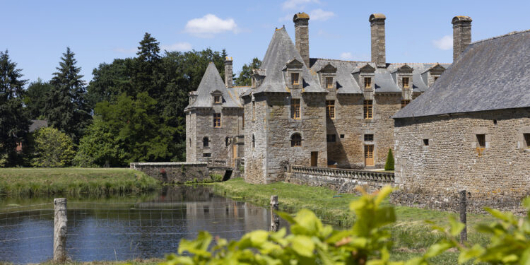 Le château de Rocher Portail : entre Rennes et le Mont Saint-Michel