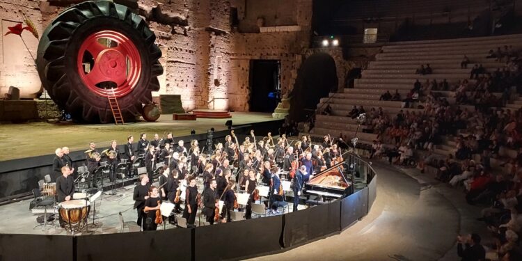 Chorégies 2022 : une ouverture avec Beethoven et le mistral en guest star à 80km/h