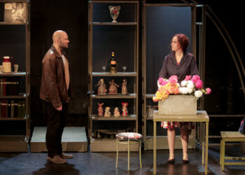 Une adaptation réussie de «Changer l’eau des fleurs» au Théâtre du Chêne Noir