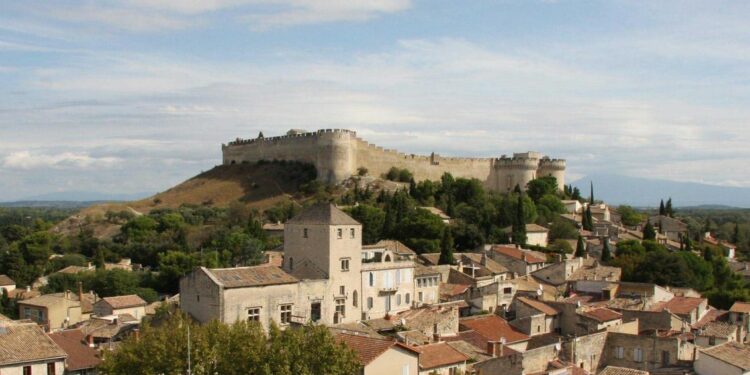 Villeneuve-lès-Avignon, tous les vendredis, venez découvrir la ville à travers ses monuments…