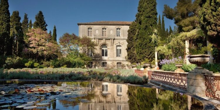 Villeneuve-lès-Avignon, Visite de l’abbaye Saint-André et des jardins