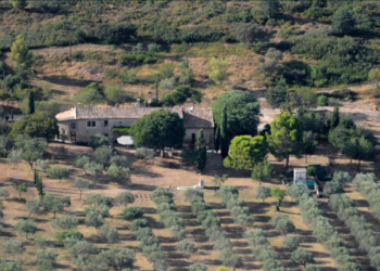 Tarascon, Mas de gratte semelle, Conférences sur les femmes sacrées et Grand vide grenier ce week-end