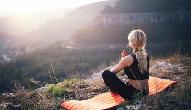 Se reconnecter à soi-même grâce à des pauses sensorielles en pleine nature