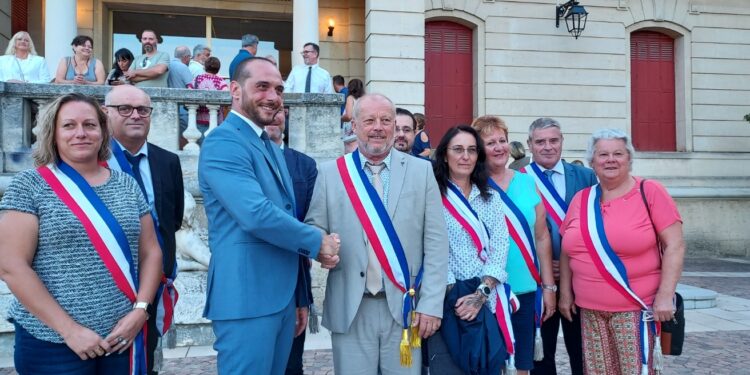 Patrick Suisse succède à Joris Hébrard comme maire du Pontet