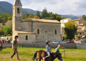 Festival Ventoux-Saveurs à Savoillans, fête des éleveurs et du cheval