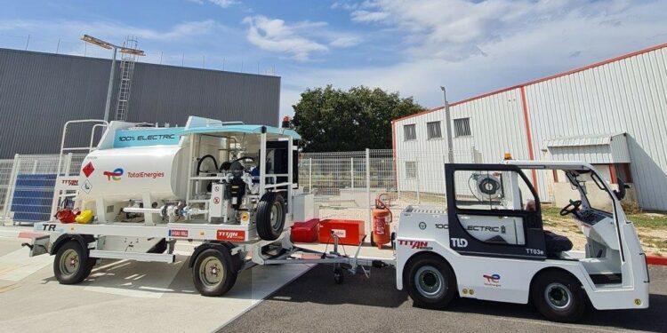 L’aéroport d’Avignon passe au 100% électrique pour ses véhicules ravitailleurs