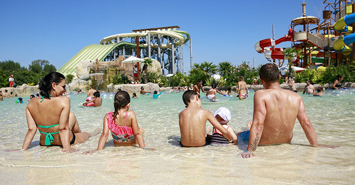 Wave Island : plus de 160 000 visiteurs ont surfé sur la vague cet été