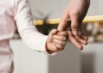 La CoVe organise une conférence-débat : ‘Un parent tout seul ça n’existe pas’