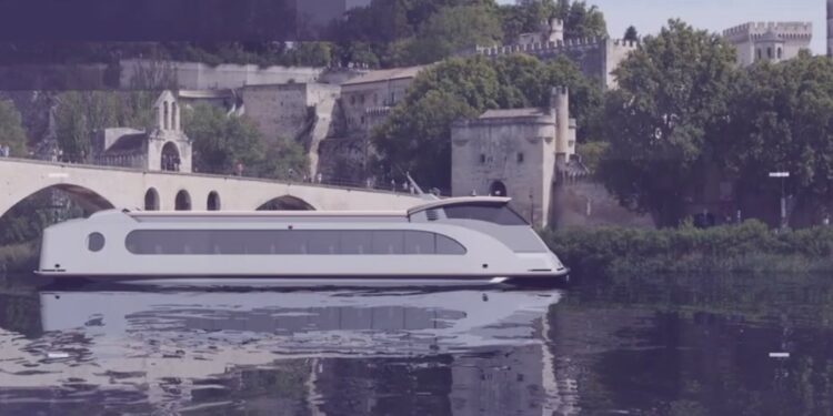CCI : Bientôt une navette fluviale pour desservir Avignon ?