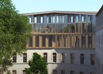 Avignon, La Cour des Doms enfin livrée