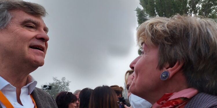 Après l’abeille, l’amande, nouveau cheval de bataille d’Arnaud Montebourg