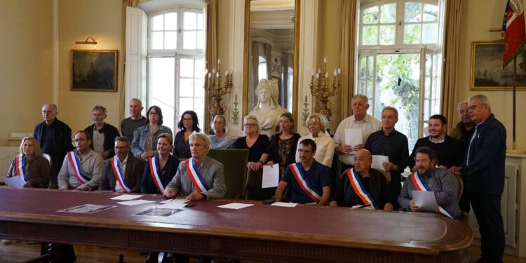 La mairie de Carpentras fait appel aux Comtadins pour alerter le Président de la République