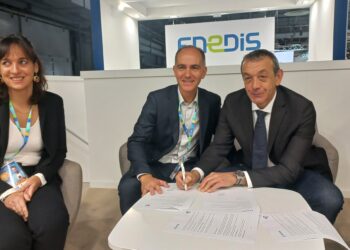 Enedis officialise son accompagnement de la Tour d’Aigues lors du salon des maires de Paris