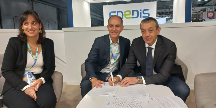 Enedis officialise son accompagnement de la Tour d’Aigues lors du salon des maires de Paris