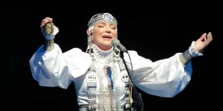 Orange : chants chamaniques avec Olena Uutai