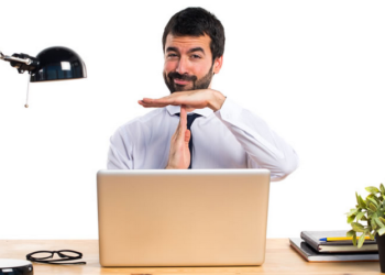 Que change la présomption de démission en cas d’abandon de poste ?