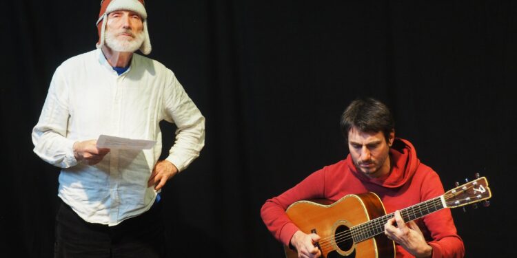 Soirée  magique à Rasteau : le conteur Rufus, le guitariste Pascal Charrier et le groupe Arteteca