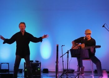 Un duo voix-guitare hors des sentiers battus aux Taillades ce dimanche