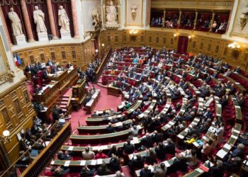 Dons : le Sénat demande la suspension des réductions fiscales pour les associations ayant commis des infractions