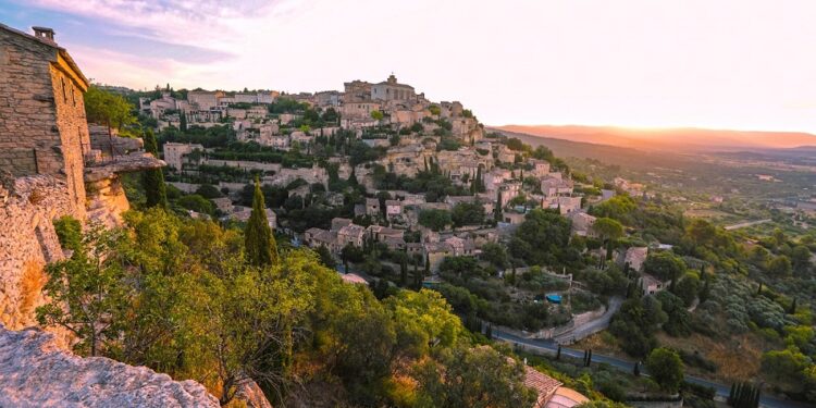 Le Vaucluse, 2e destination touristique départementale sur les réseaux sociaux