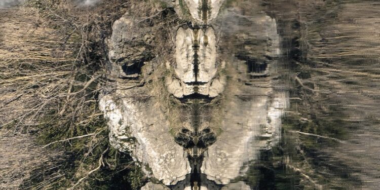 Vedène : une exposition où l’eau se fait miroir