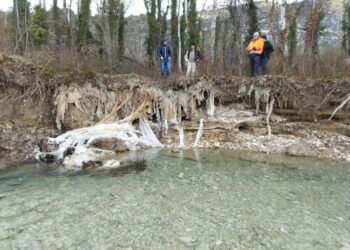 Toulourenc : un plan d’urgence pour stopper la pollution de matières plastiques