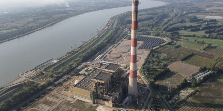 La cheminée d’Aramon sera démolie le 7 juin prochain