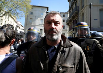 Tribunal de Carpentras : Christophe Chalençon, l&rsquo;ex-leader des gilets jaunes condamné pour avoir menacé une journaliste de La Provence