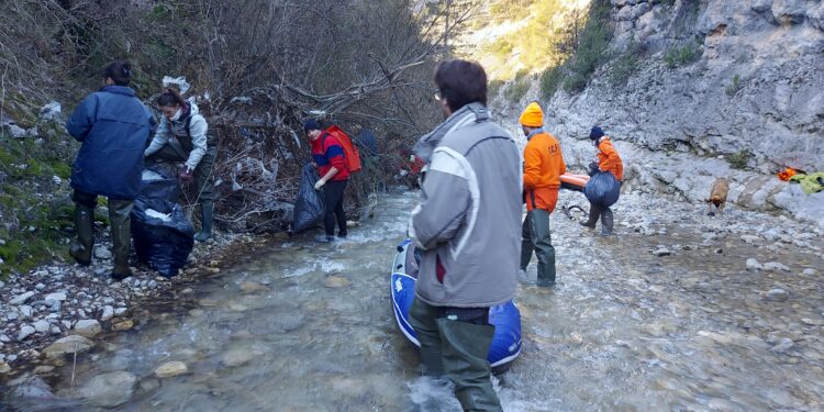 Toulourenc : retour sur les mobilisations citoyennes organisées pour nettoyer la rivière