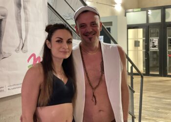 Avignon, Théâtre l’Electro, Ce soir on assiste à une pièce habillée mais nous on sera tout nu !