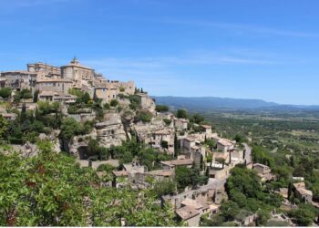 Gordes accueille son premier Salon du livre