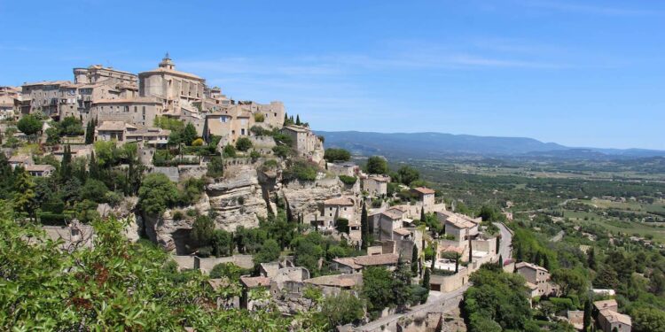 Gordes accueille son premier Salon du livre